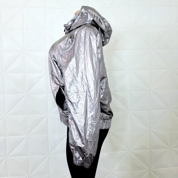 Lululemon Women's Titanium Silver Foil Get Stellar Windbreaker Jacket Size L - Picture 4 of 8